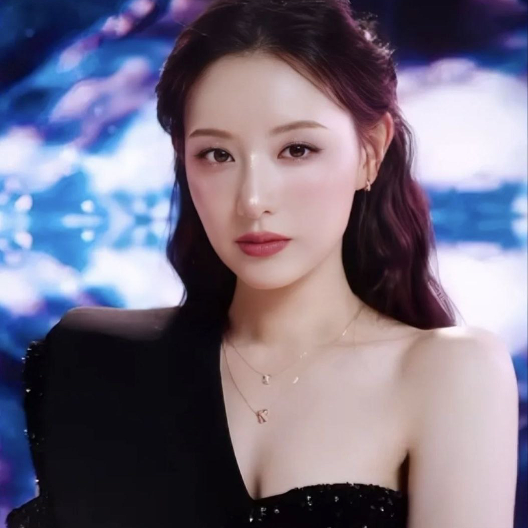 Recent activity shot of Kim Jiwon