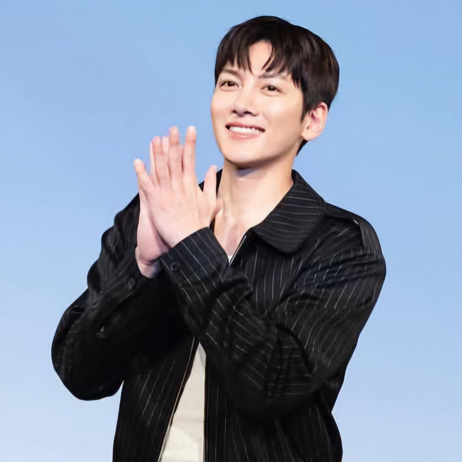 Behind-the-scenes cut of Ji Changwook