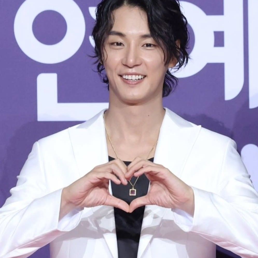 Latest photo of Yoon Shiyoon