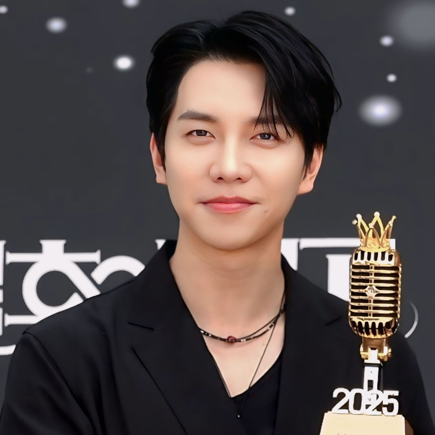 粉丝拍下的李升基瞬间