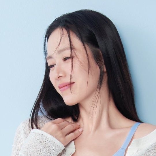 Behind-the-scenes cut of Son Yejin