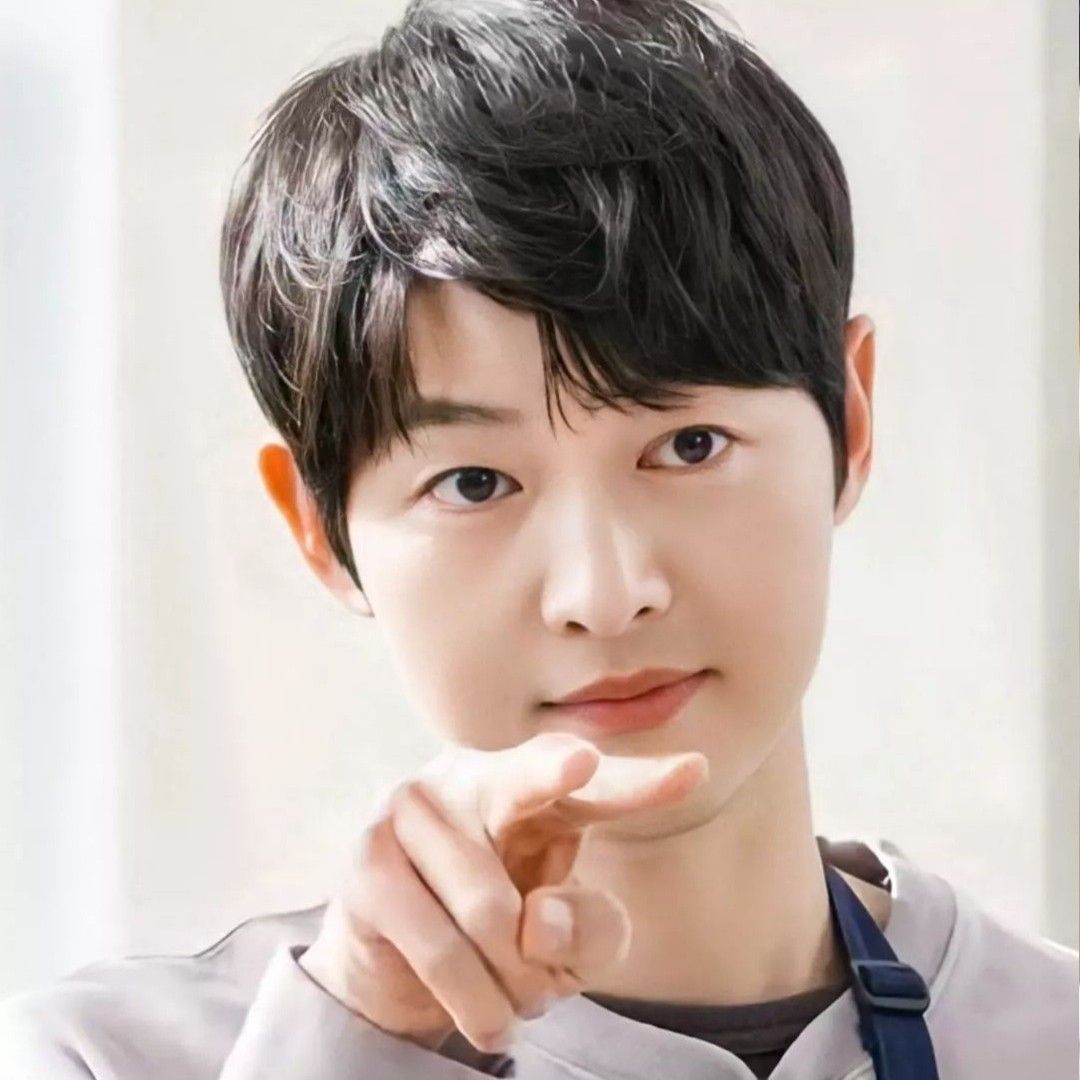 ソン・ジュンギの最近の活動ショット