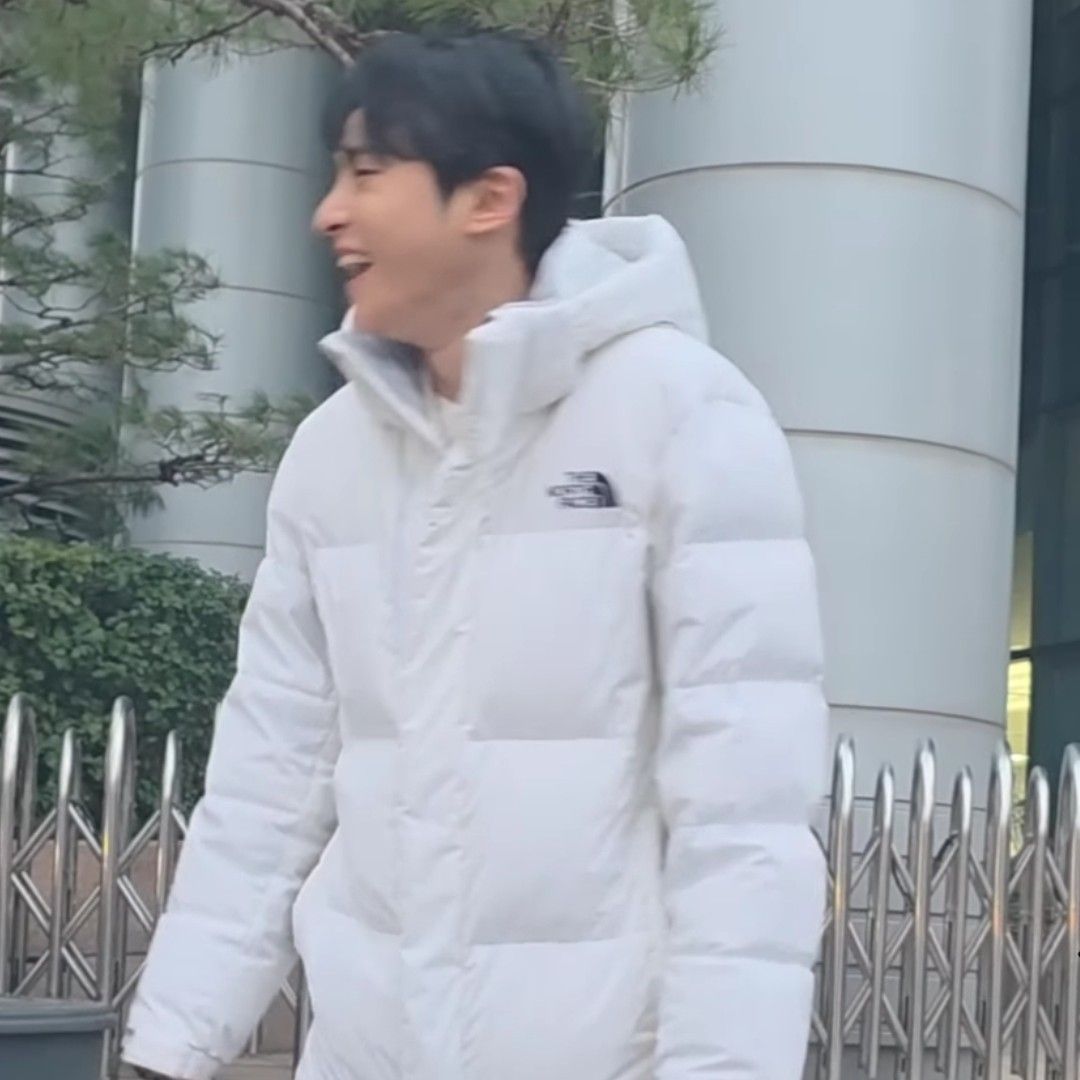 Behind-the-scenes cut of Seong Ri