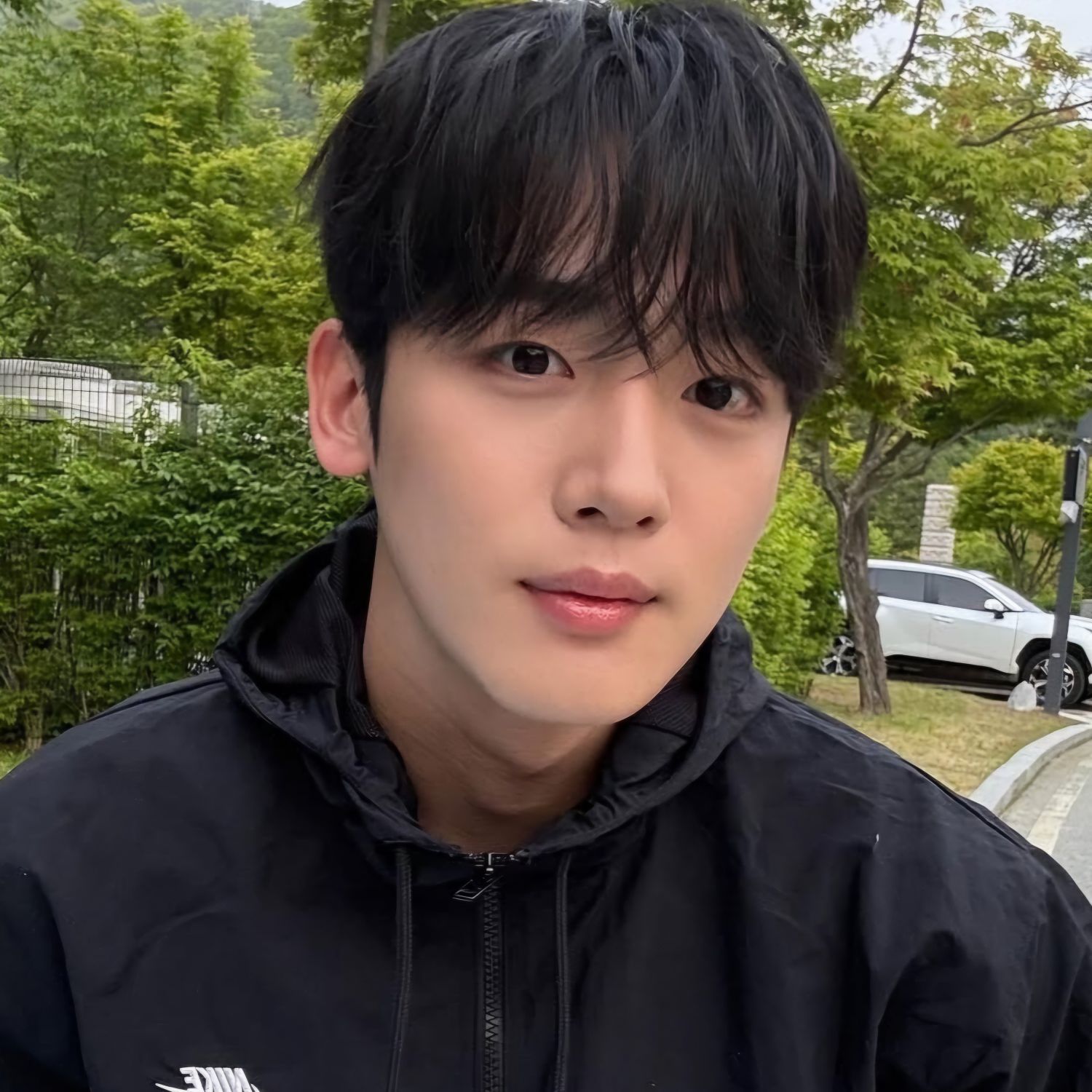 Behind-the-scenes cut of Kim Yohan
