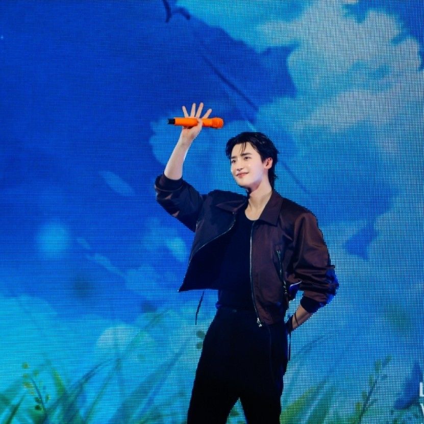 Recent activity shot of Lee Jongsuk