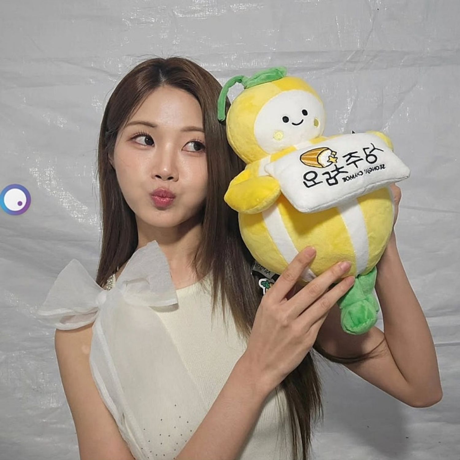 Behind-the-scenes cut of Bae Ahyeon