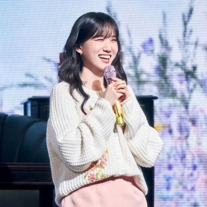A moment captured by a fan of Park Eunbin