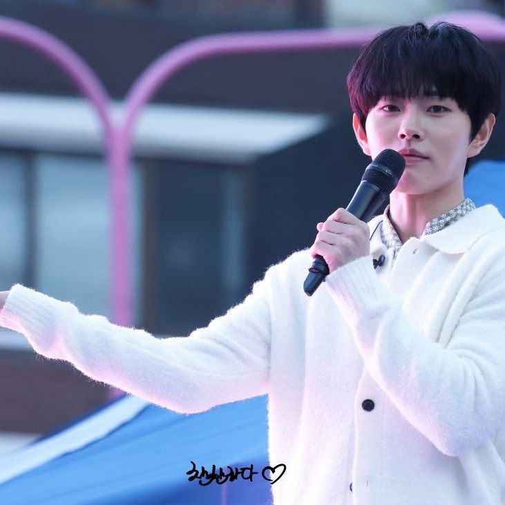 Behind-the-scenes cut of Lee Byeongchan