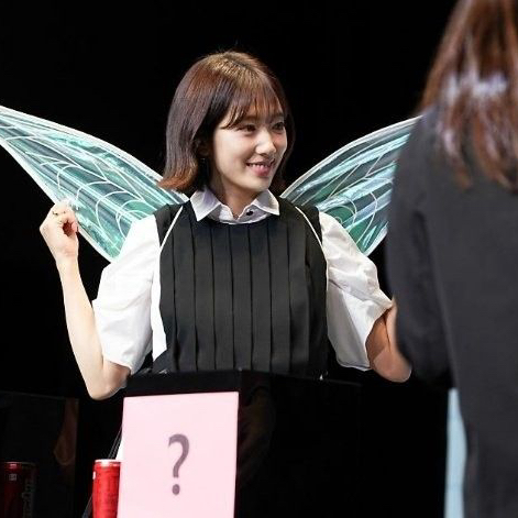 Behind-the-scenes cut of Park Shinhye