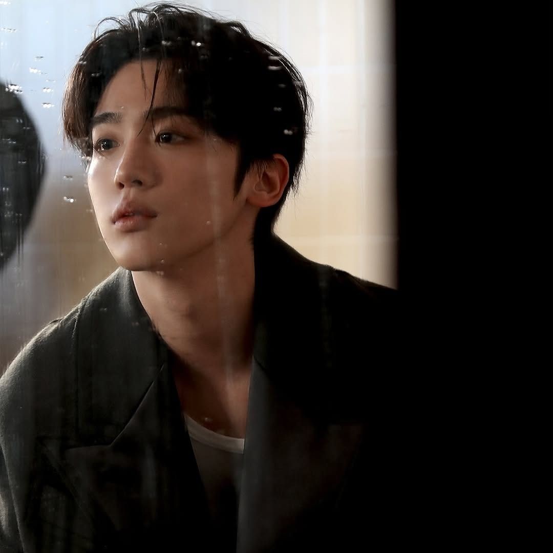 Behind-the-scenes cut of Kim Yohan