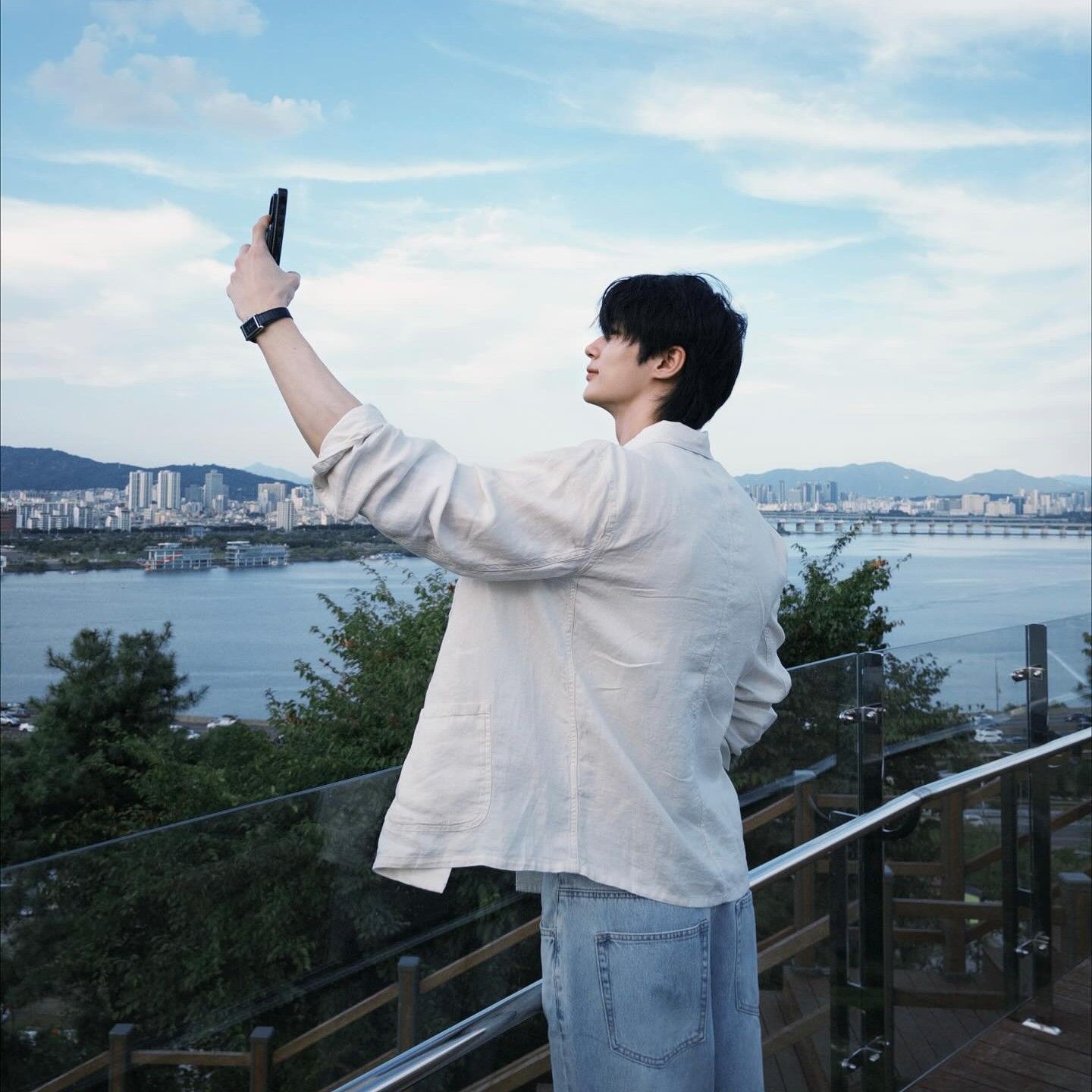 A moment captured by a fan of Byeon Wooseok