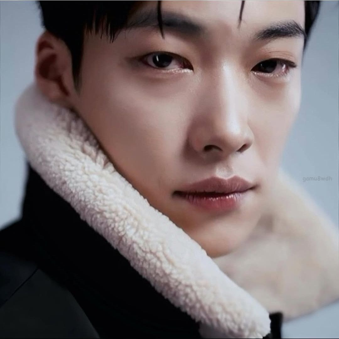 Behind-the-scenes cut of Woo Dohwan