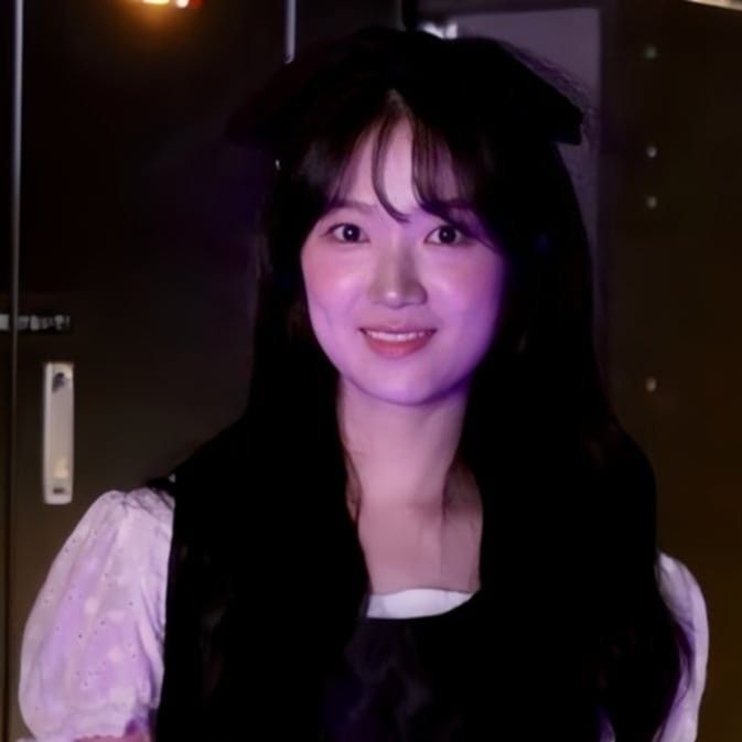 Latest photo of Kim Hyeyoon