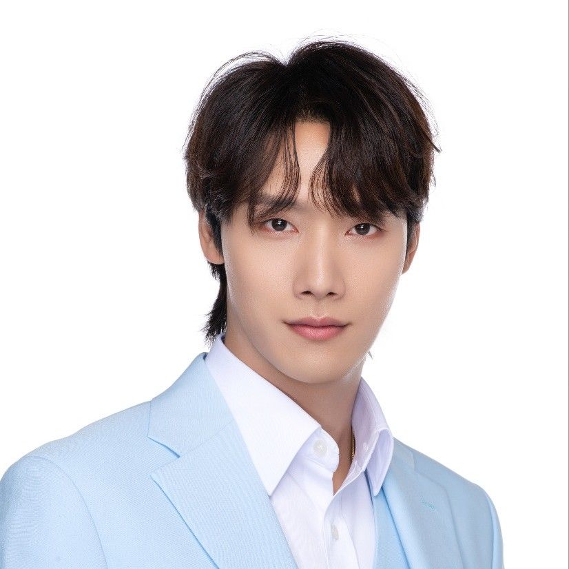 Behind-the-scenes cut of Choi Woojin