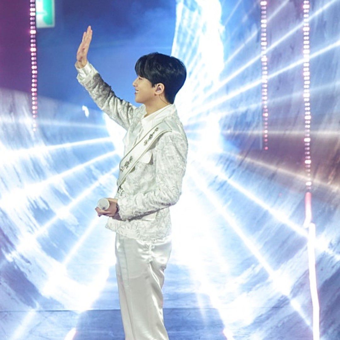 Cuplikan di balik layar dari Lee Chanwon