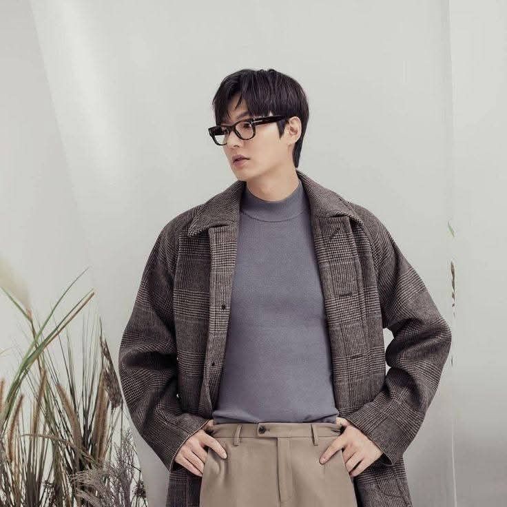 粉絲拍下的李敏鎬瞬間