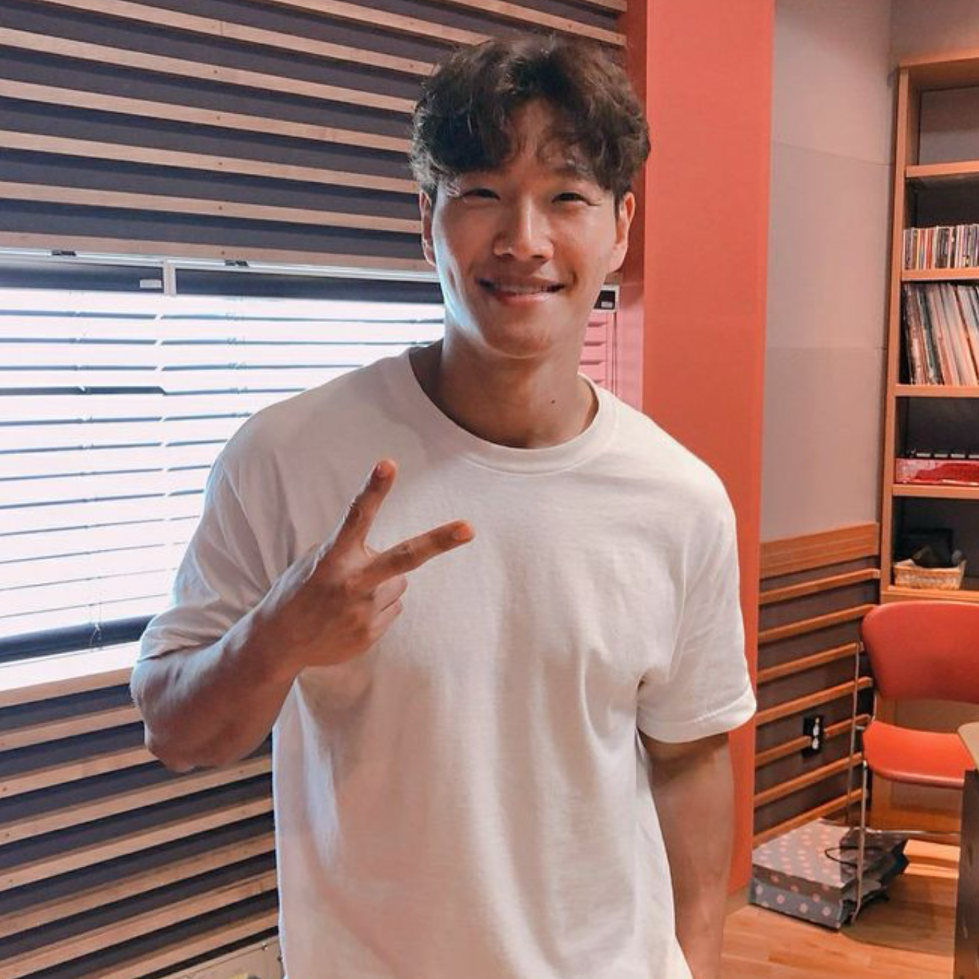 A moment captured by a fan of Kim Jongkook