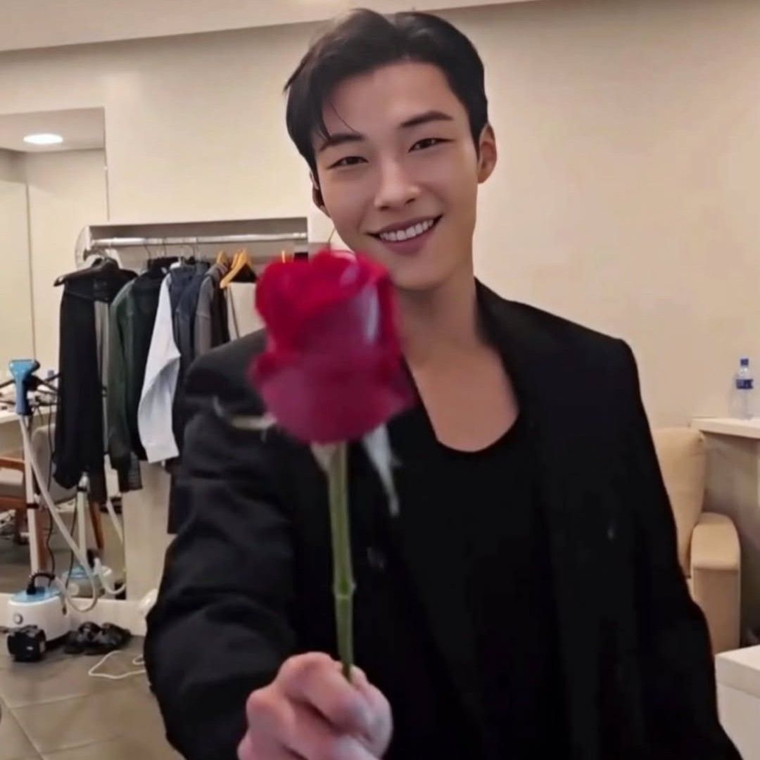 Recent activity shot of Woo Dohwan