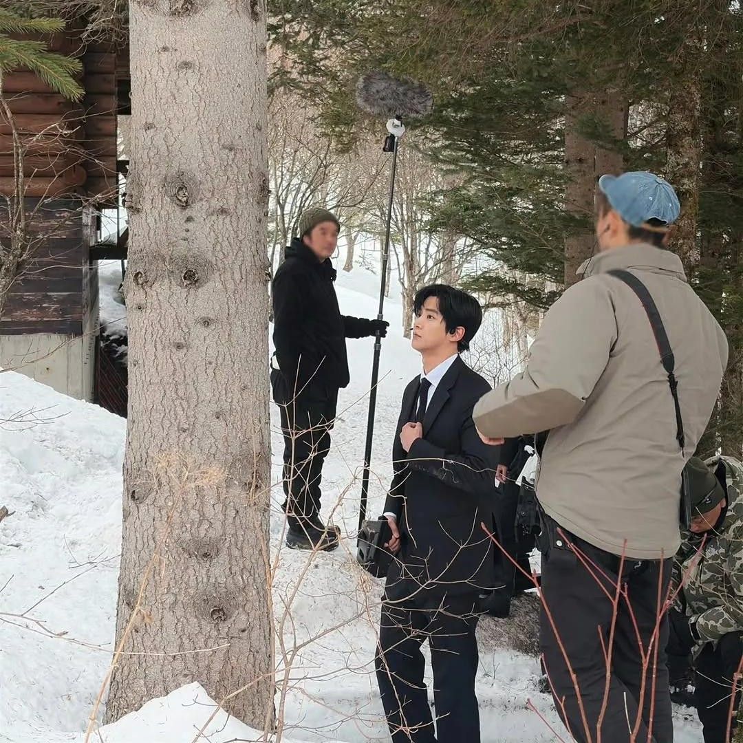 로운의 최신 사진