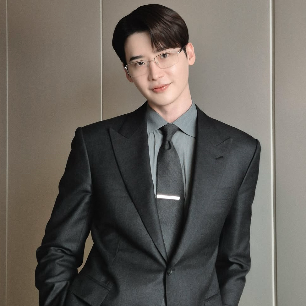 Behind-the-scenes cut of Lee Jongsuk