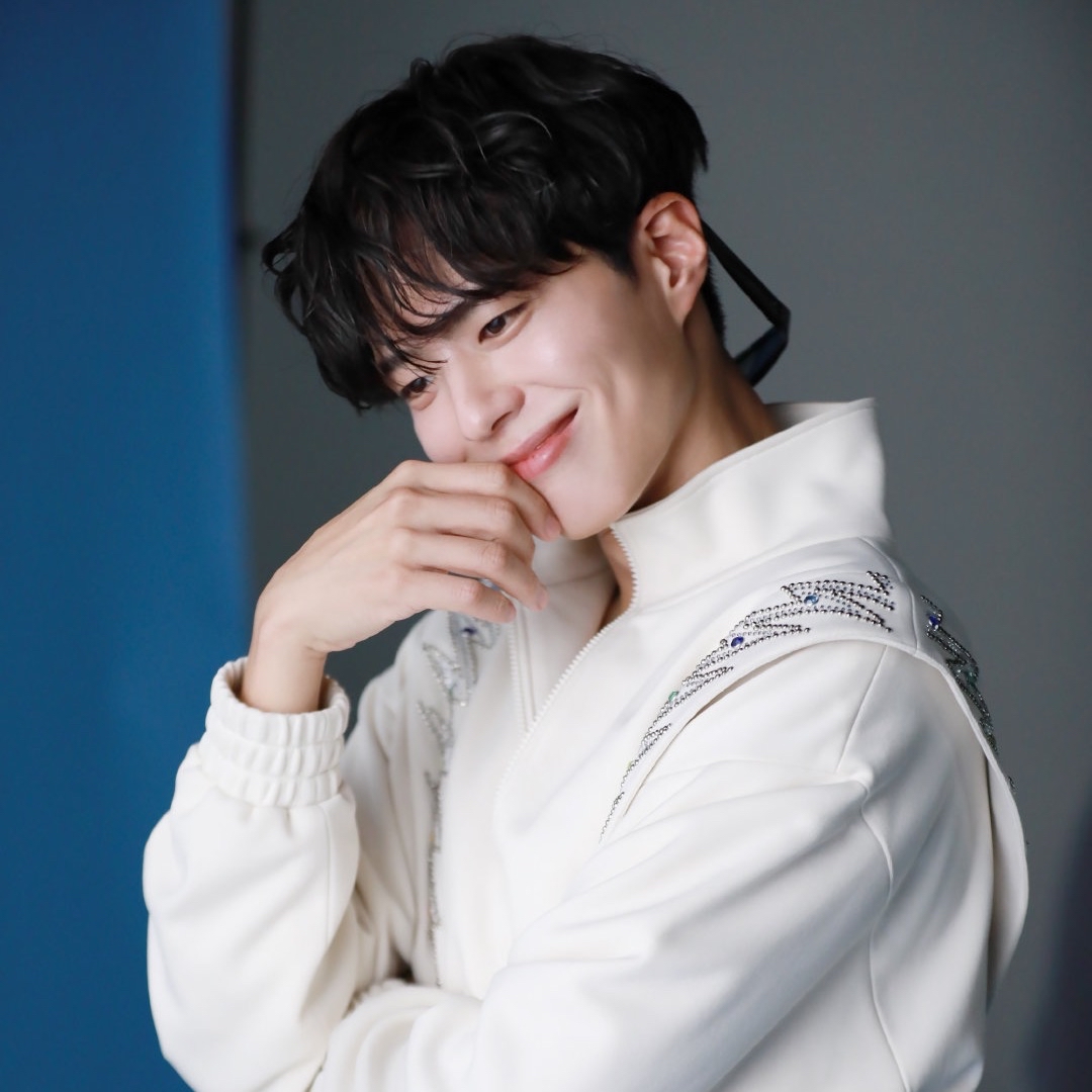 Latest photo of Park Bogum