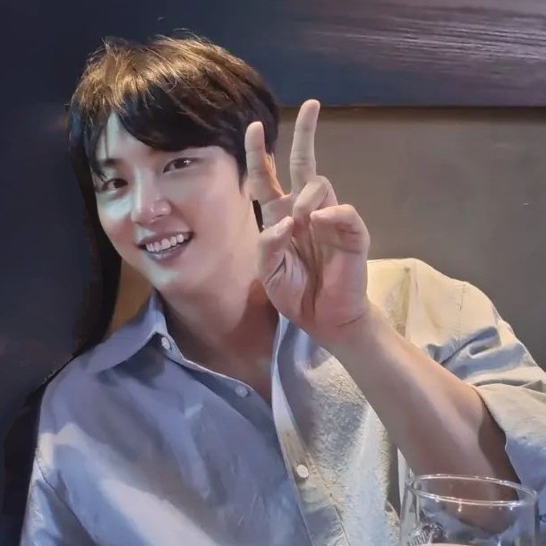 Behind-the-scenes cut of Yoon Shiyoon