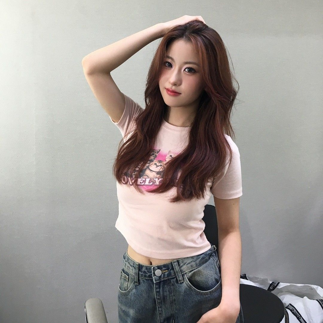 Latest photo of Oh Yujin
