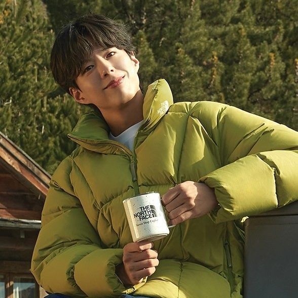 Latest photo of Park Bogum
