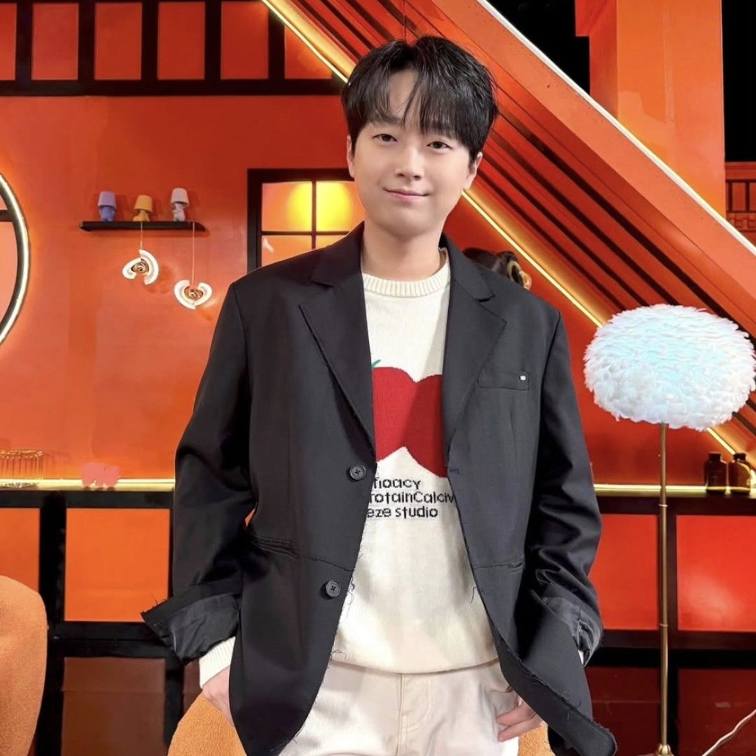 Latest photo of Lee Chanwon