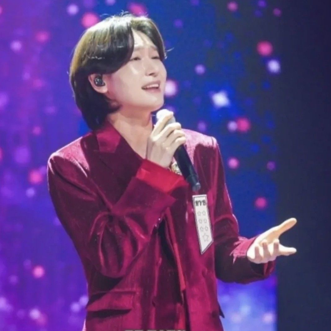 커뮤니티에서 화제된 인기 셀럽 콘텐츠