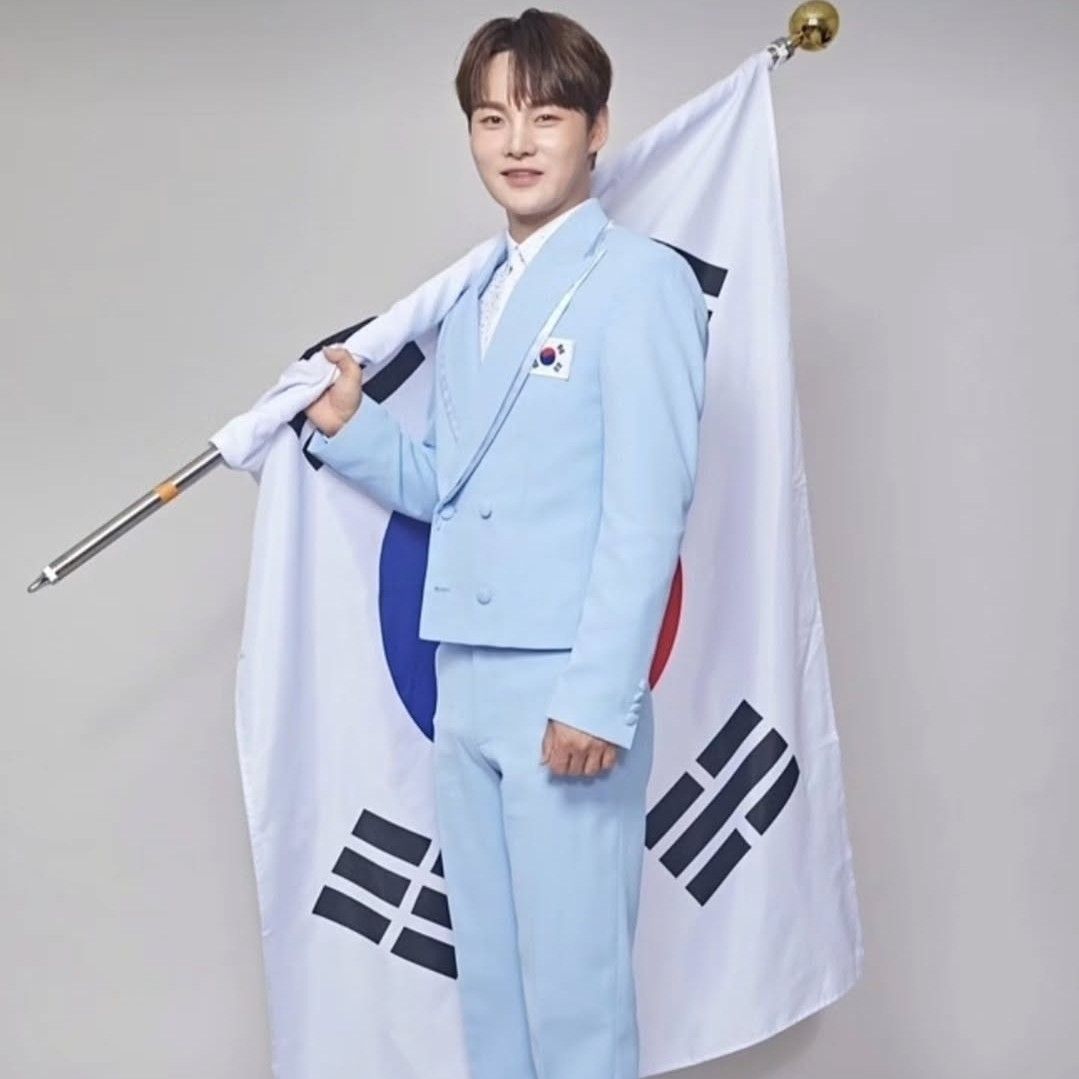 Behind-the-scenes cut of Park Seojin