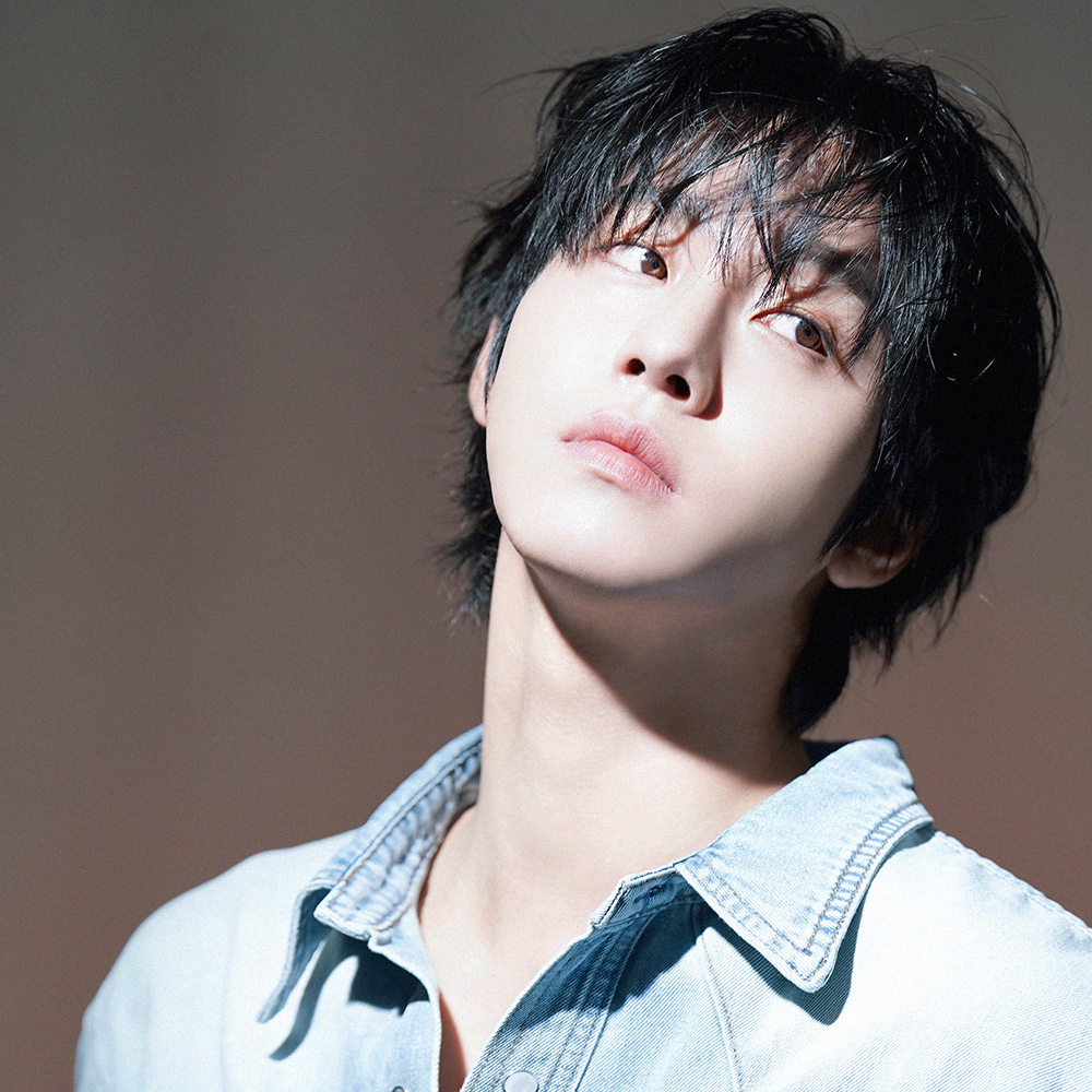 Recent activity shot of Ahn Hyoseop