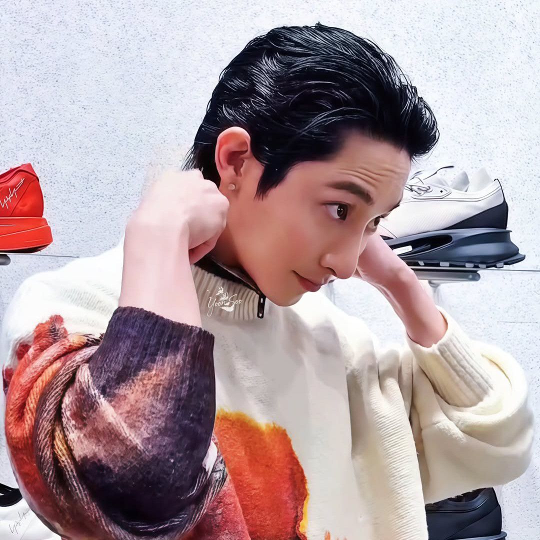 Behind-the-scenes cut of Lee Soohyuk