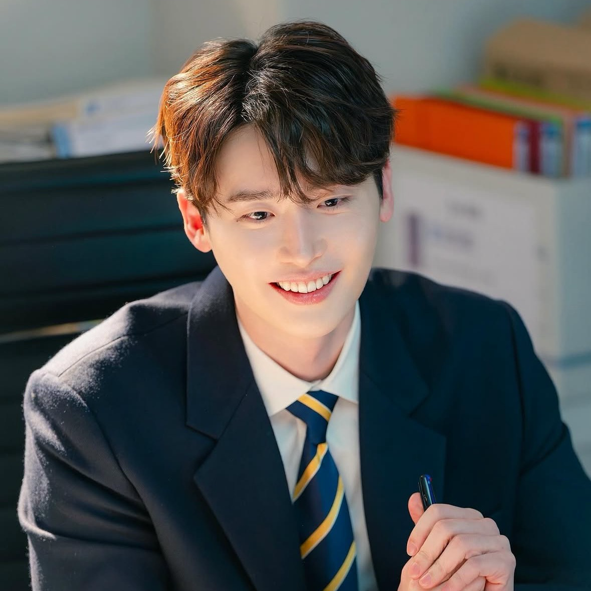 A moment captured by a fan of Lee Jongsuk