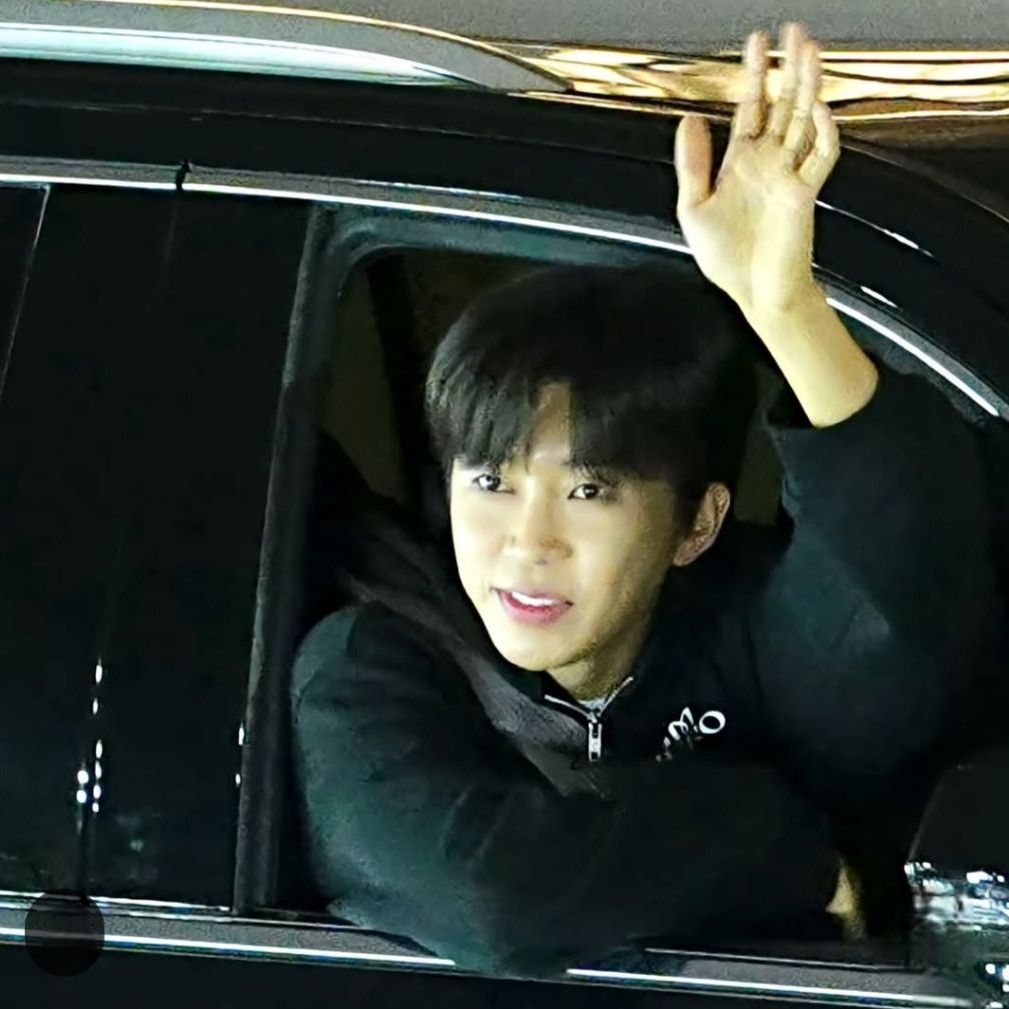 Momen yang diabadikan oleh penggemar Lim Youngwoong