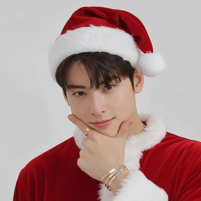 Foto kegiatan terbaru dari Cha Eunwoo