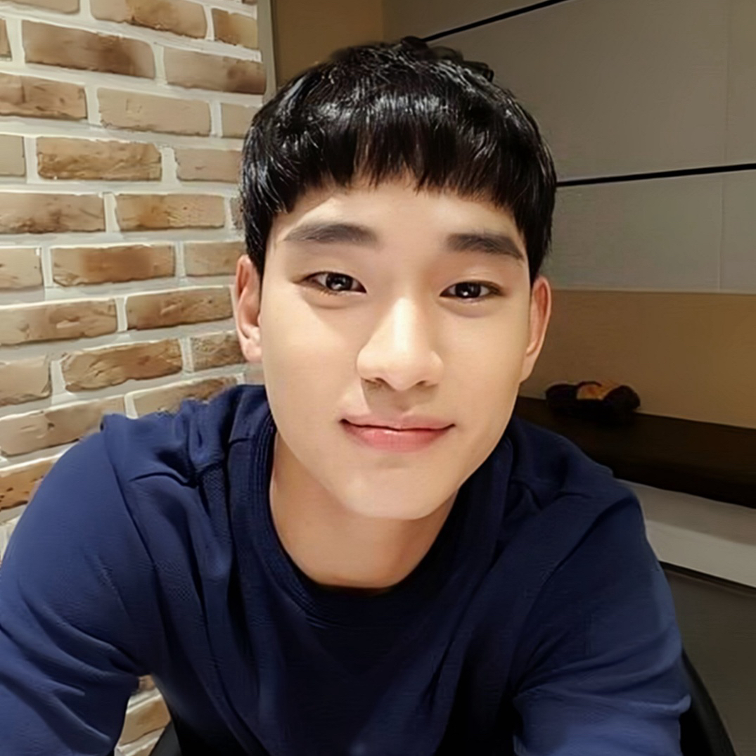 Latest photo of Kim Soohyun