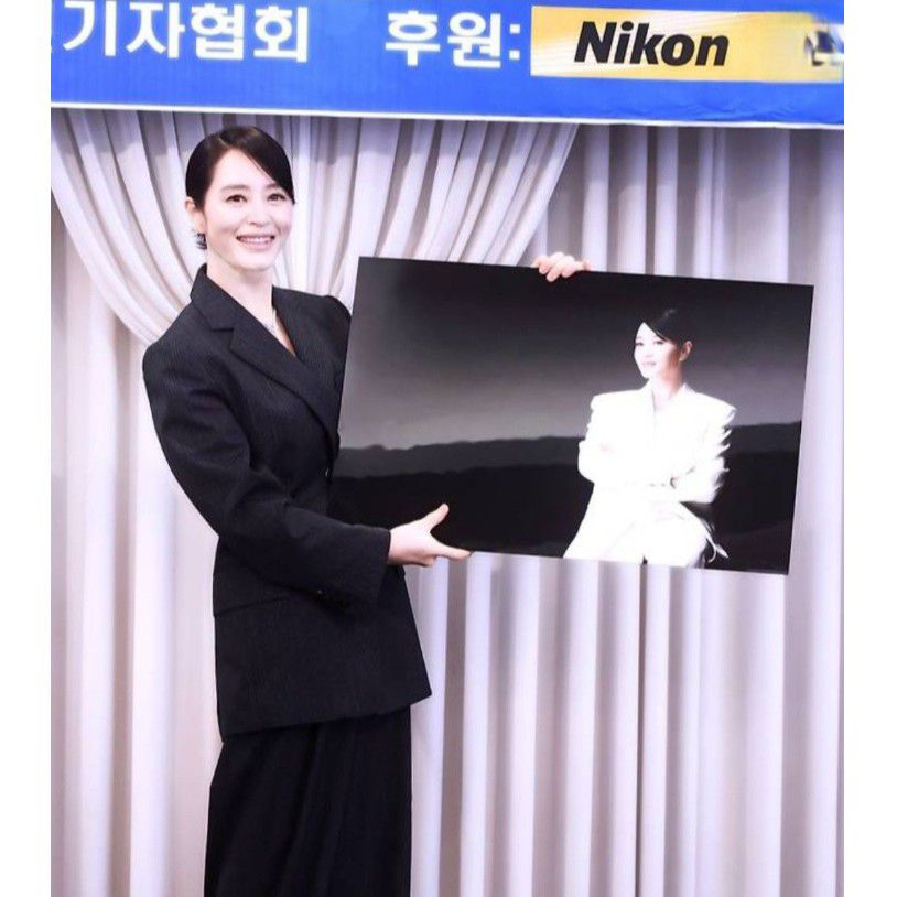 A moment captured by a fan of Kim Hyesoo