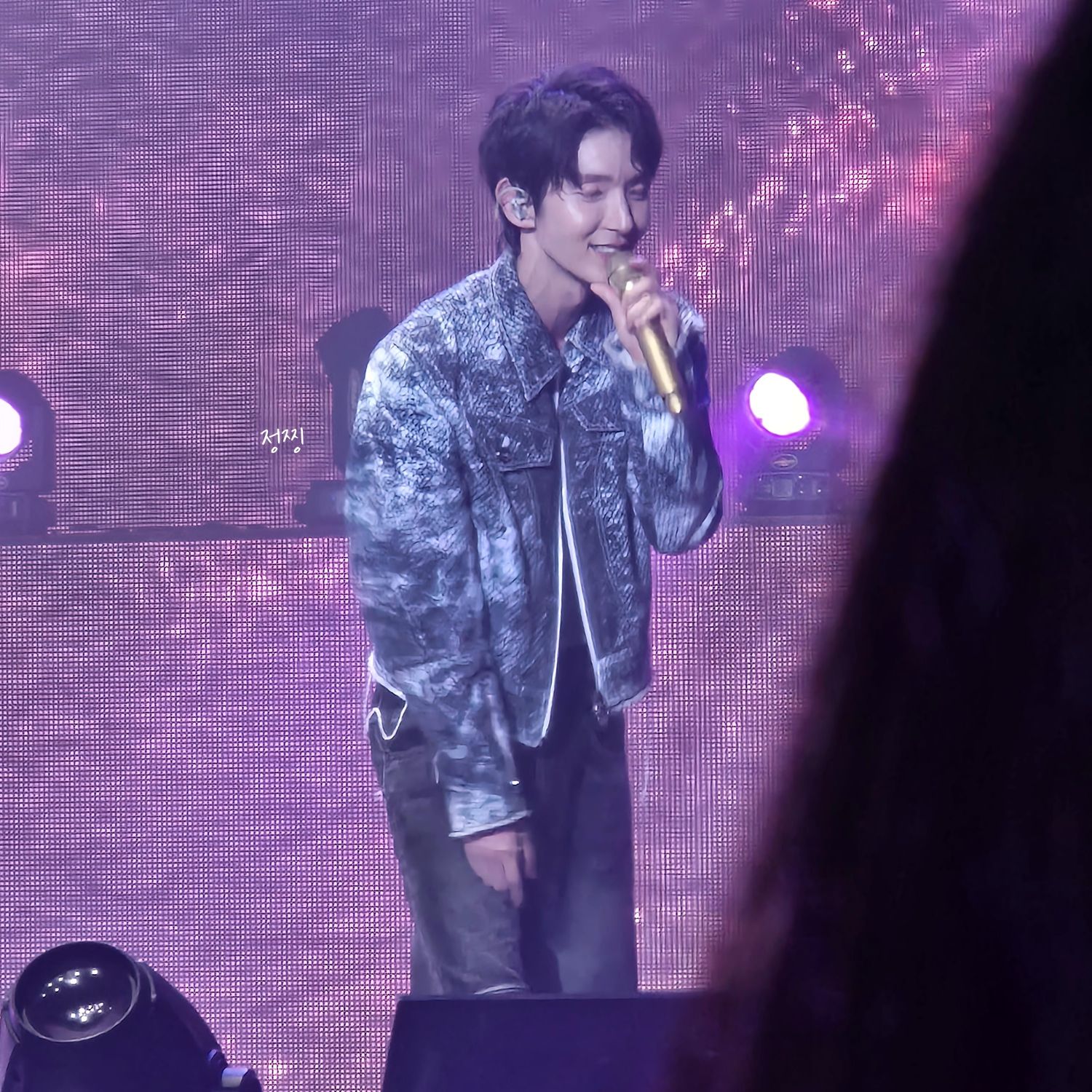 Behind-the-scenes cut of Lee Joongi