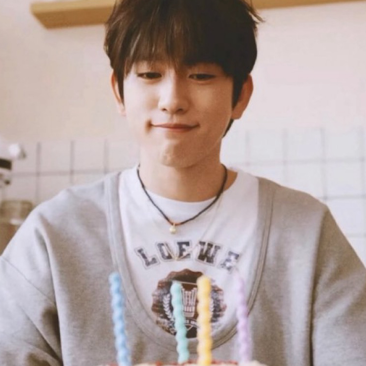 パク・ジニョンの最新写真