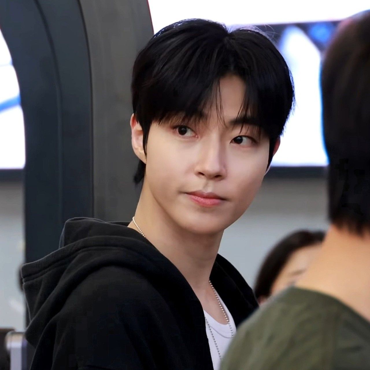 Cuplikan di balik layar dari Hwang Inyoup