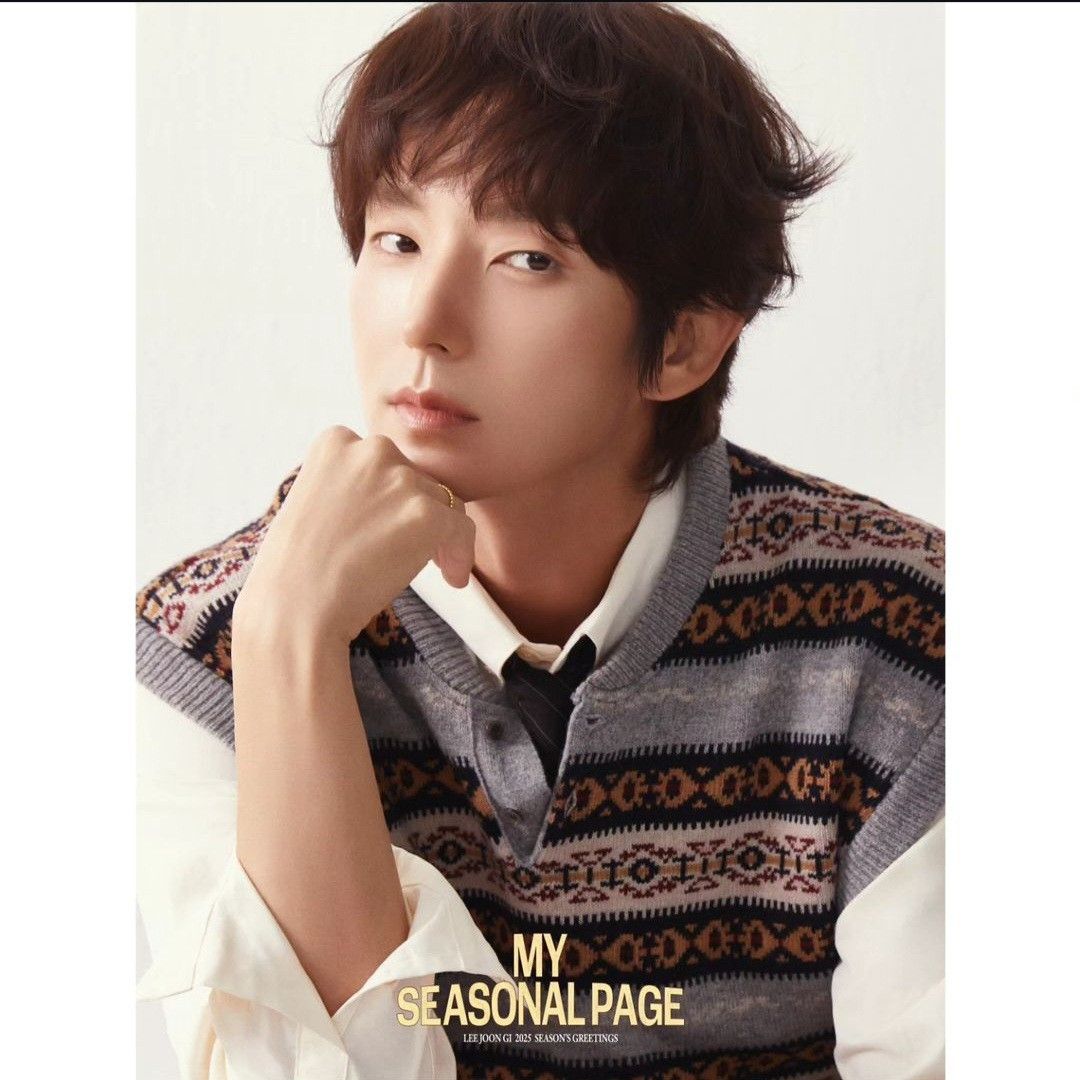 A moment captured by a fan of Lee Joongi