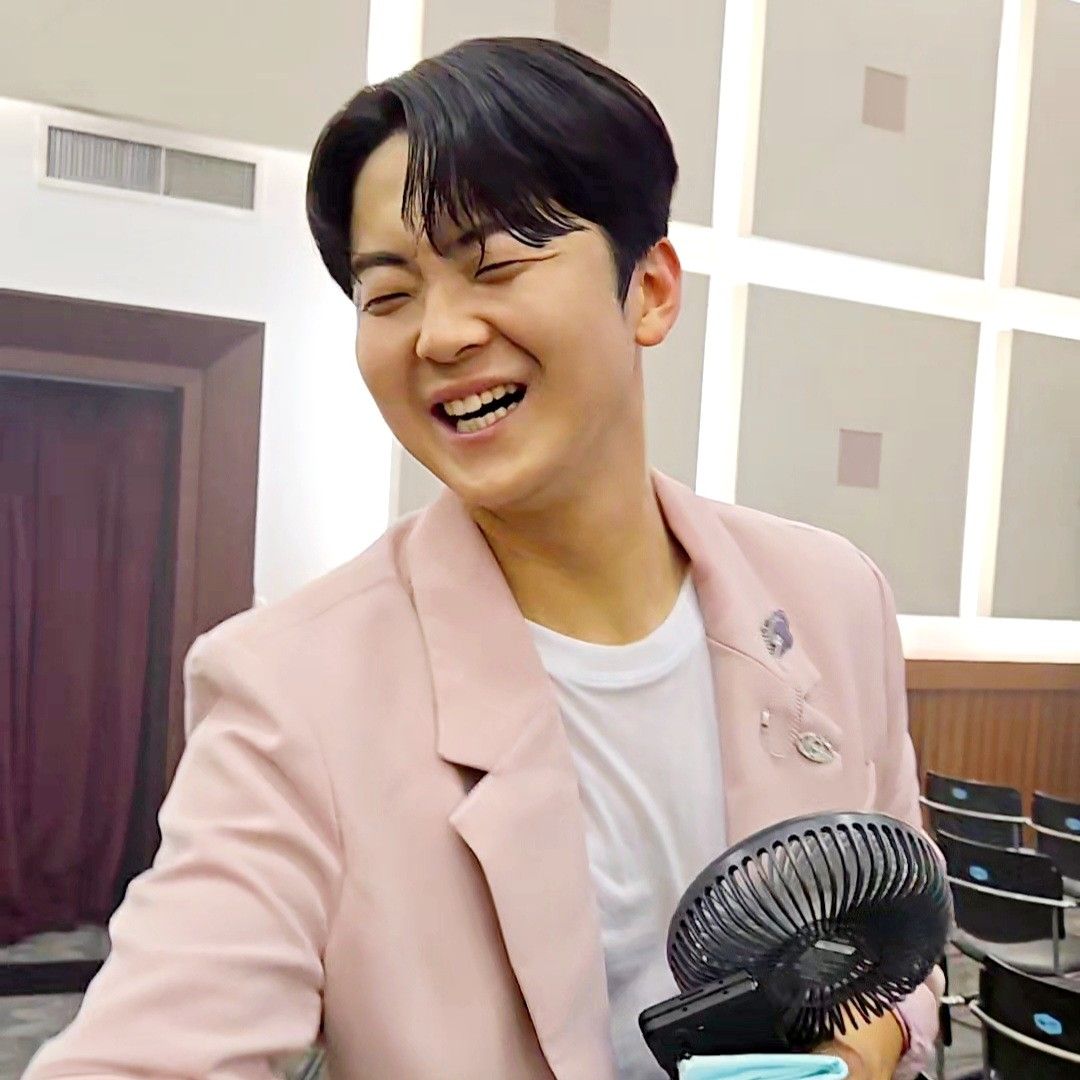 Behind-the-scenes cut of Park Minsu