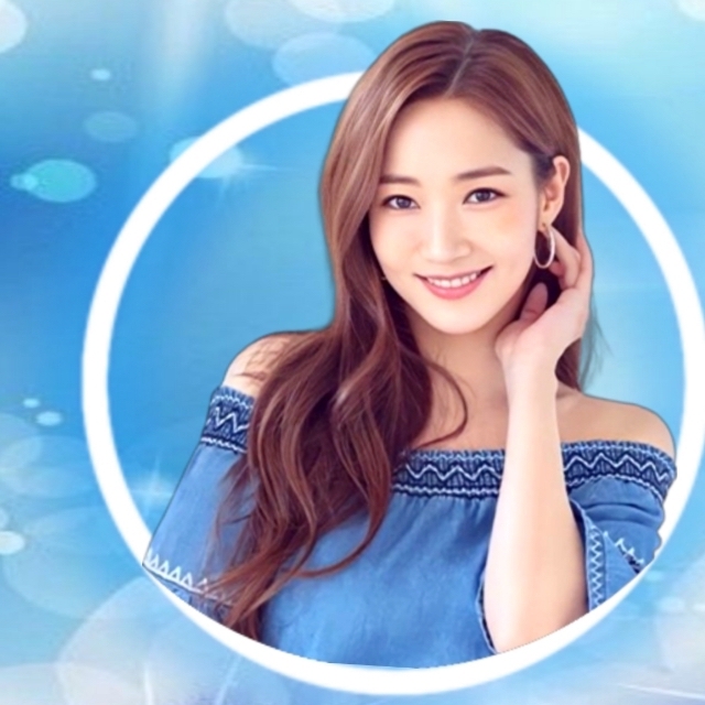 Recent activity shot of Park Minyoung