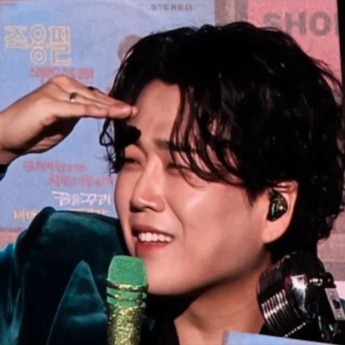 A moment captured by a fan of Hwang Youngwoong