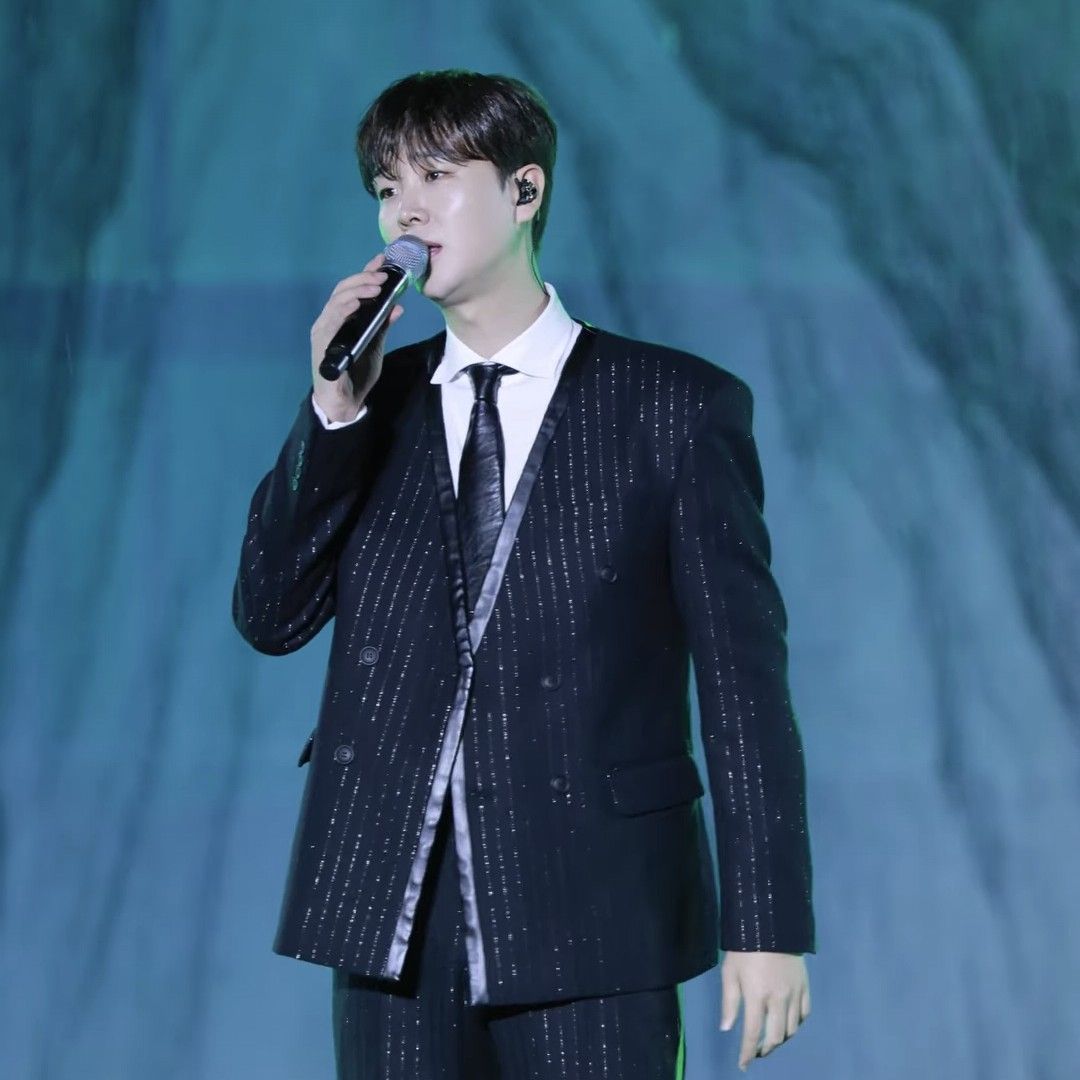 Recent activity shot of Song Minjun