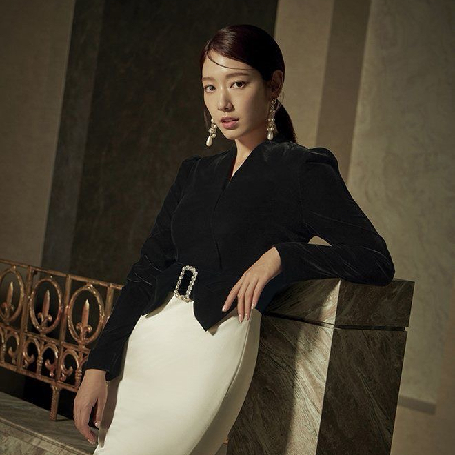 Behind-the-scenes cut of Park Shinhye