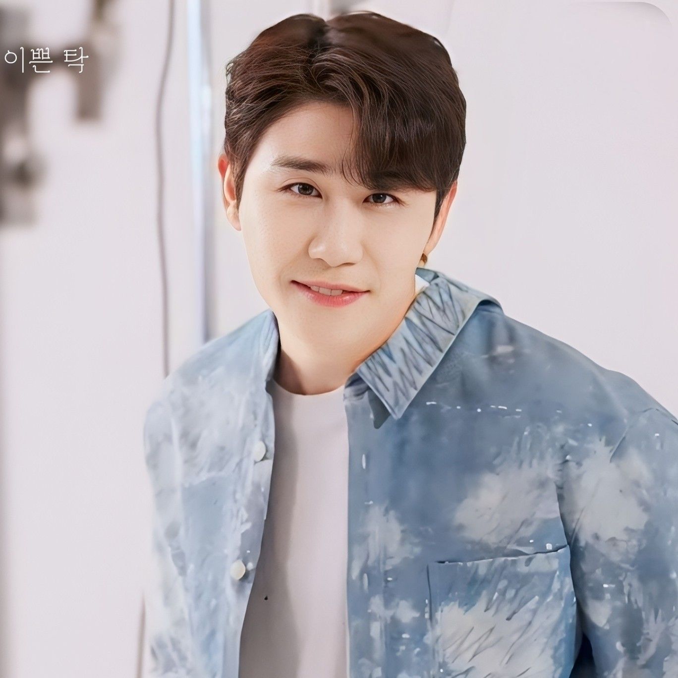 Behind-the-scenes cut of Young Tak