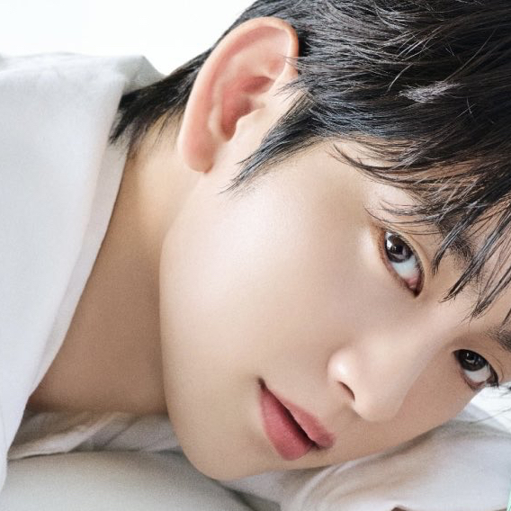 Momen yang diabadikan oleh penggemar Park Jinyoung