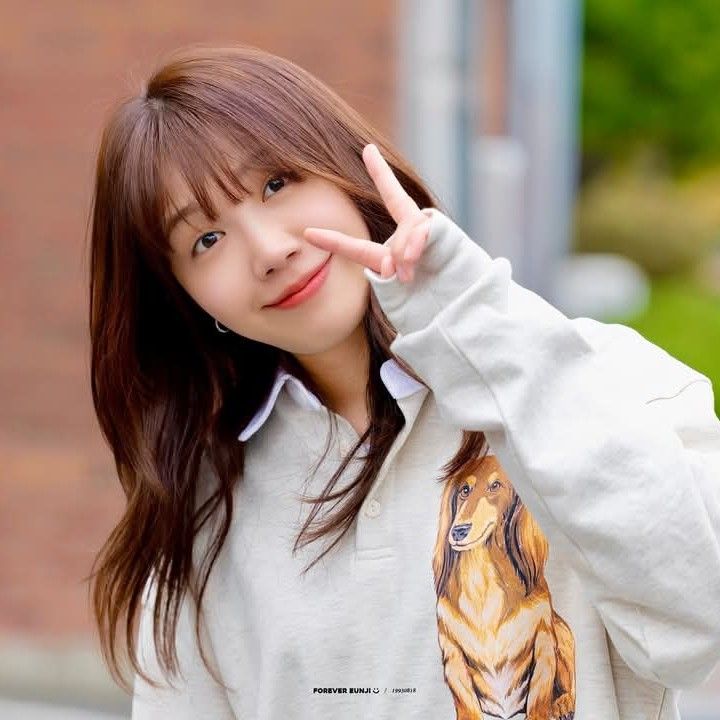 Recent activity shot of Jung Eunji